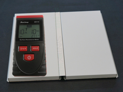 在數(shù)據(jù)中心機房中應(yīng)用的機房防靜電墻板的用途是什么？